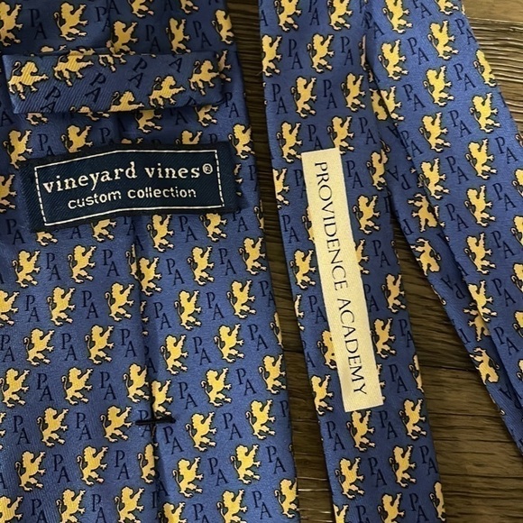 Mens Vineyard Vines  Custom Collection Providence Academy Tie​​​​​​​​​​ - Picture 3 of 3